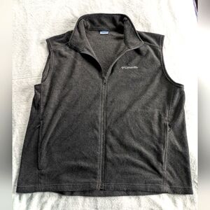 Columbia full zip vest